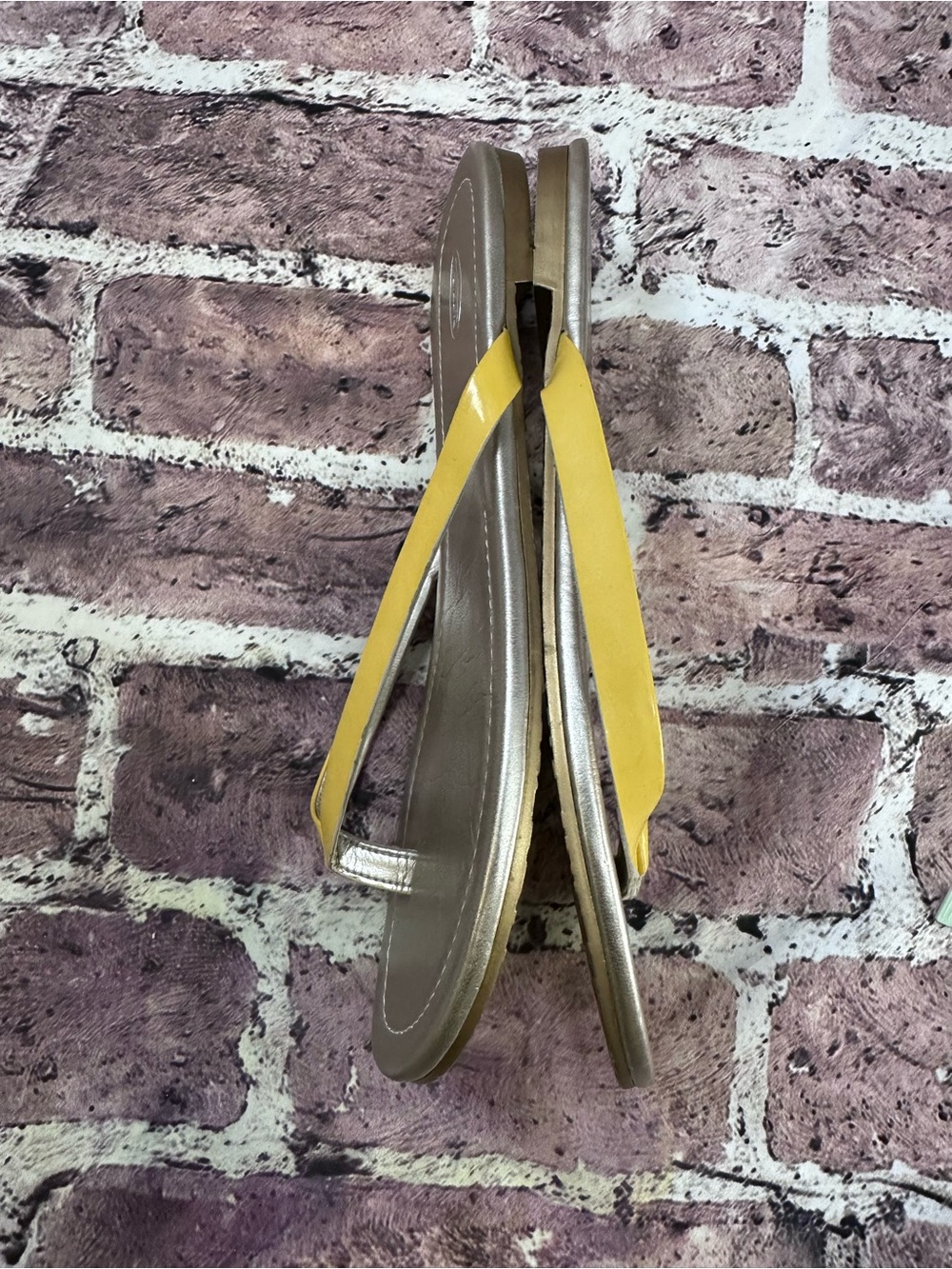 Talbots Metallic Gold & Yellow Flip Flop Sandals Women’s Size 9 Cool Girl - Picture 5 of 9